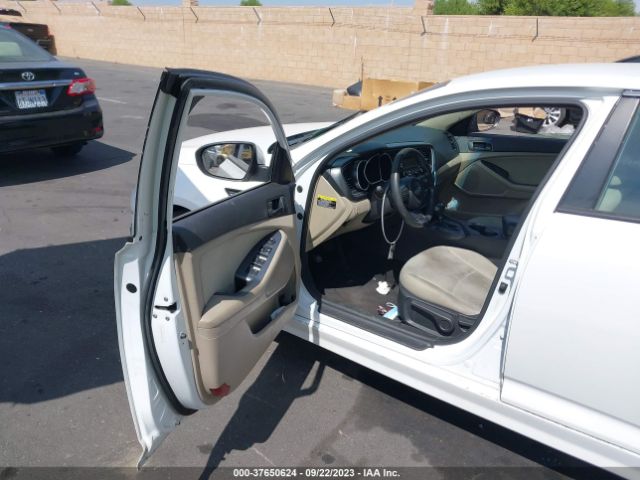 5XXGM4A71FG422713 KIA Optima Lx