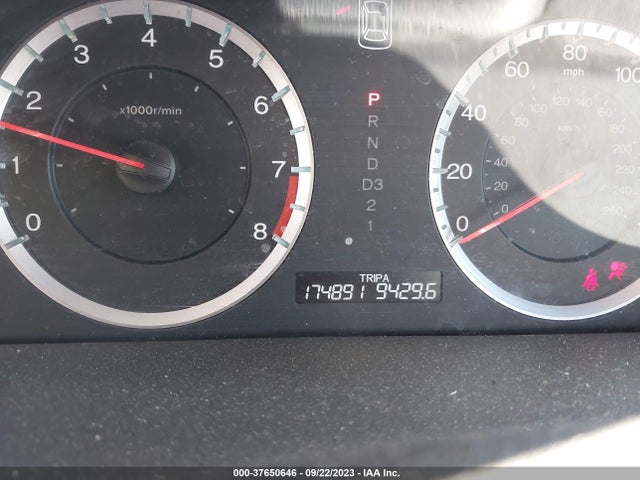 2009 HONDA ACCORD SDN EX-L VIN: 1HGCP26899A052186
