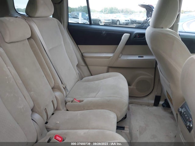 2010 TOYOTA HIGHLANDER BASE V6 VIN: 5TDBK3EH2AS029274
