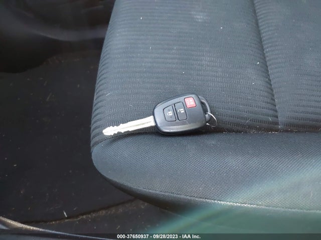 2018 TOYOTA RAV4 JTMBFREVXJJ246372 Photo 10