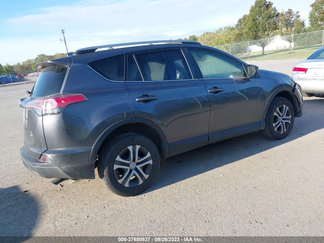 2018 TOYOTA RAV4 JTMBFREVXJJ246372 Photo 3