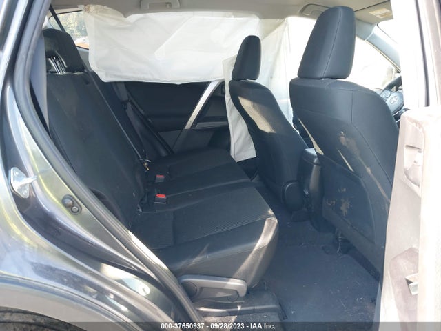 2018 TOYOTA RAV4 JTMBFREVXJJ246372 Photo 7