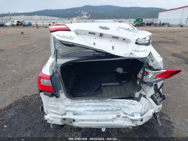4S3BNAC63J3028875 Subaru Legacy Premium