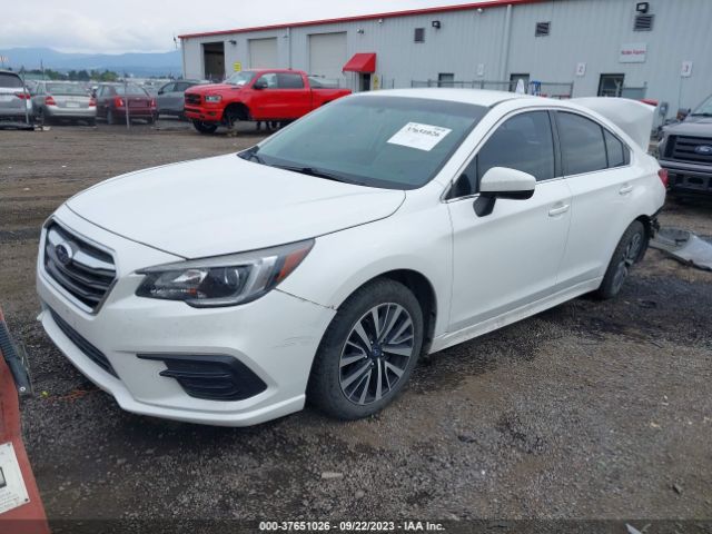 4S3BNAC63J3028875 Subaru Legacy Premium