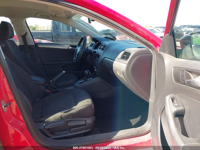 3VWD17AJ1FM215601 Volkswagen Jetta Sedan 1.8t Se
