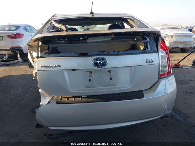 Toyota Prius Four 2015 JTDKN3DU8F0457074 Image 8