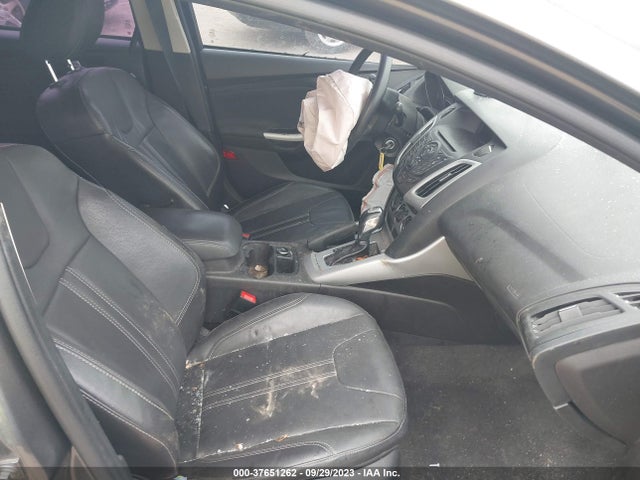 Ford FOCUS SE 2014 1FADP3K20EL359826 Image 5