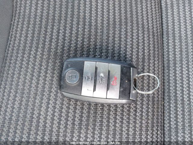KNDCB3LC5H5039809 KIA NIRO LX