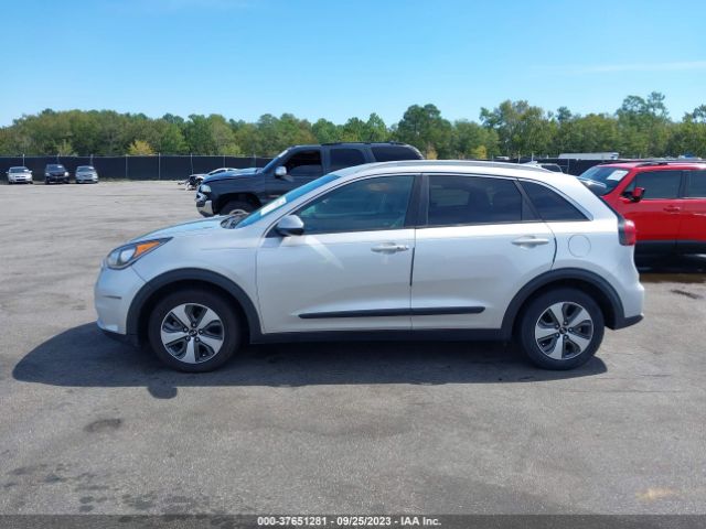 KNDCB3LC5H5039809 KIA NIRO LX