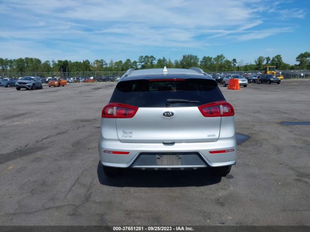 KNDCB3LC5H5039809 KIA NIRO LX