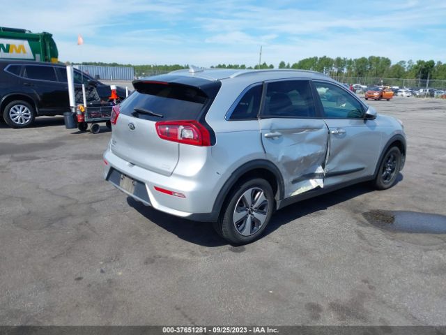 KNDCB3LC5H5039809 KIA NIRO LX