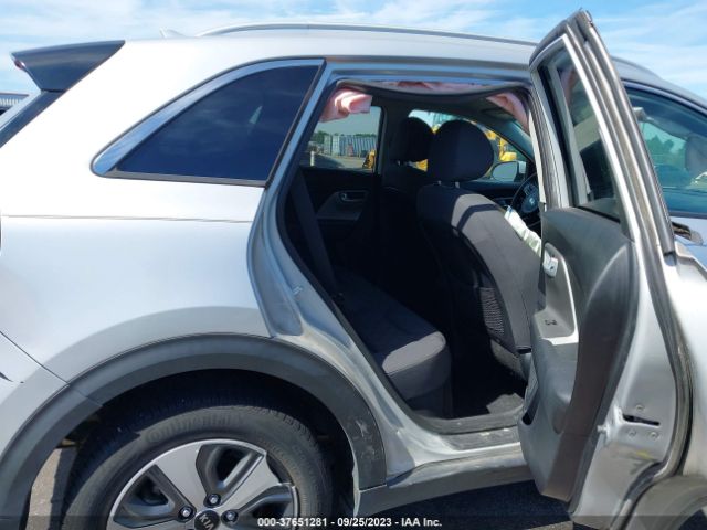 KNDCB3LC5H5039809 KIA NIRO LX