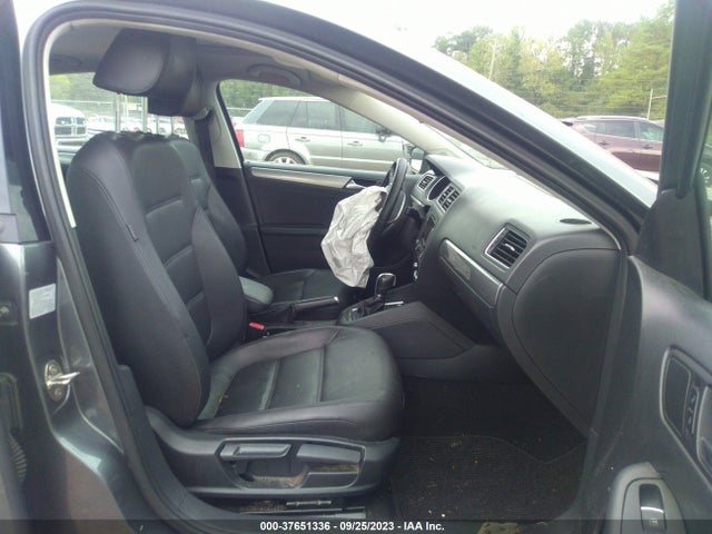3VWD07AJ0FM300044 Volkswagen Jetta Sedan 1.8t Se