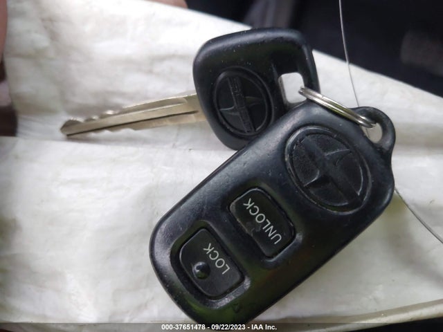 2006 SCION XB VIN: JTLKT324X64121304