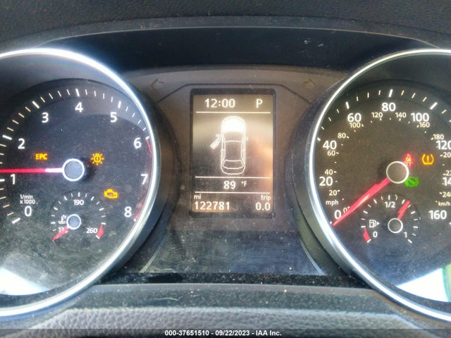 1VWAS7A35GC009315 Volkswagen Passat 1.8t S