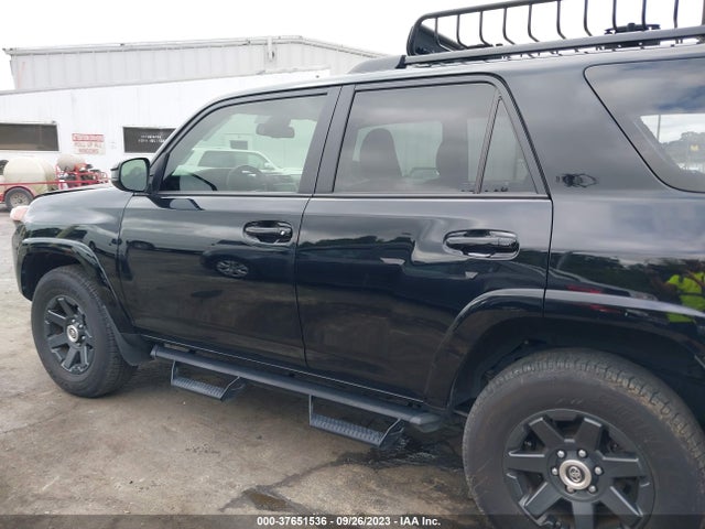 Toyota 4RUNNER SR5 2021 JTEBU5JR5M5902607 Image 14