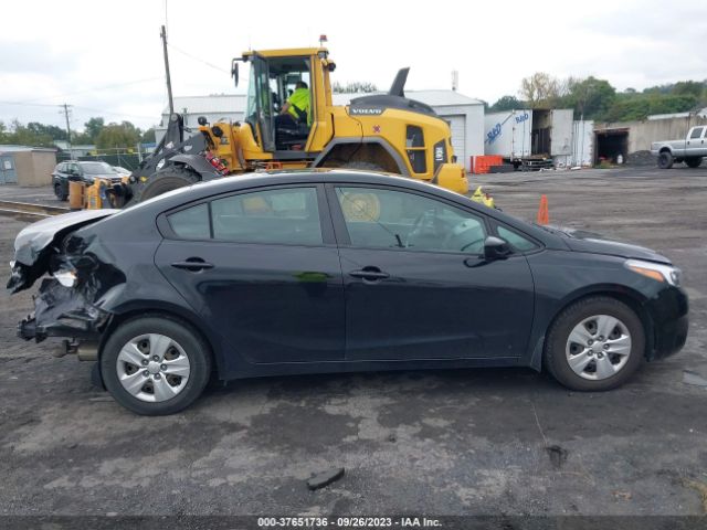 3KPFK4A77JE244485 KIA FORTE LX