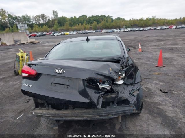 3KPFK4A77JE244485 KIA FORTE LX