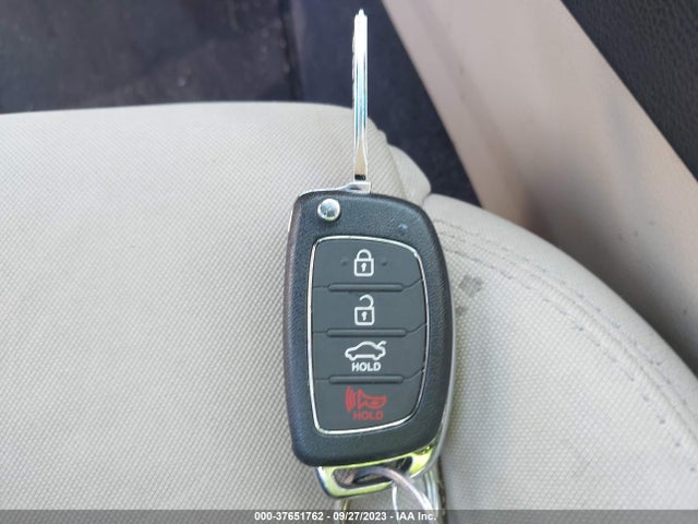 Hyundai SONATA SE 2017 5NPE24AF5HH489259 Image 11