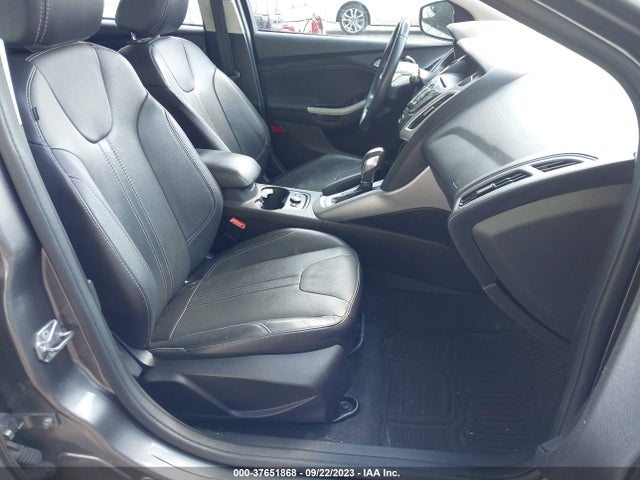 Ford FOCUS SE 2014 1FADP3K28EL253429 Image 5