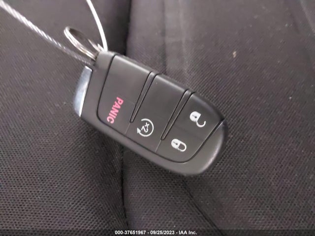 ZACCJBBB4HPF87412 Jeep Renegade Altitude