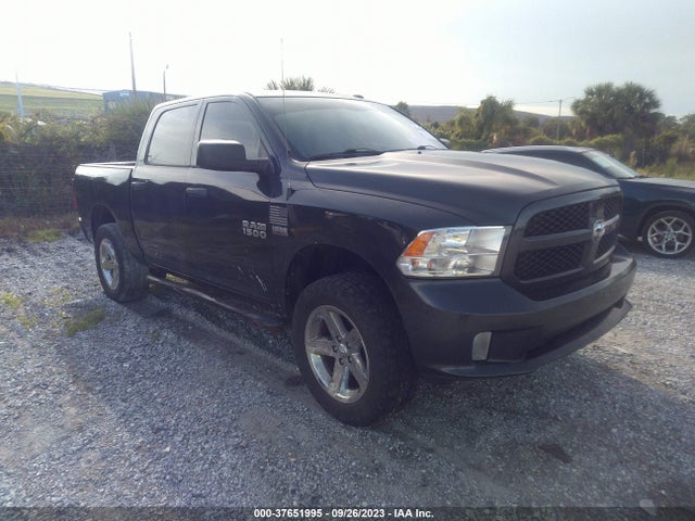 RAM 1500 Express 2018 3C6RR7KT1JG167825 main image