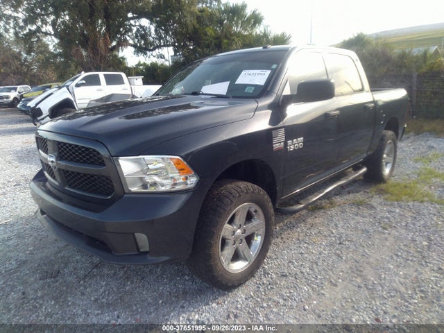 RAM 1500 Express 2018 3C6RR7KT1JG167825 Image 2