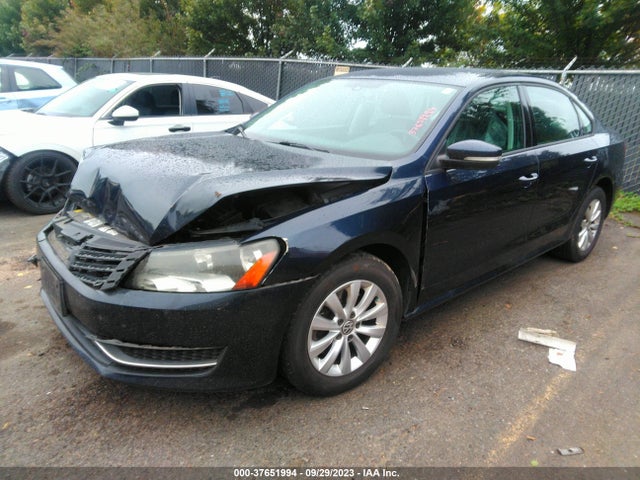 1VWAT7A32EC100505 Volkswagen Passat Wolfsburg Ed