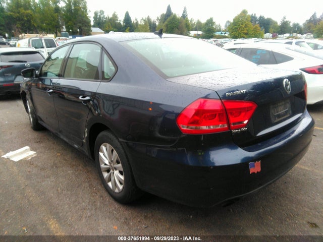 1VWAT7A32EC100505 Volkswagen Passat Wolfsburg Ed