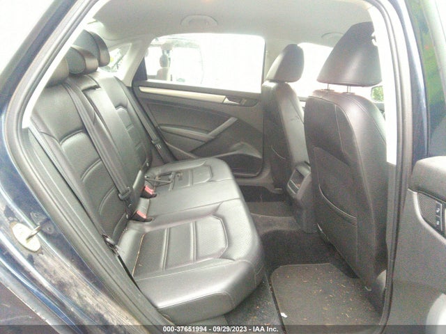 1VWAT7A32EC100505 Volkswagen Passat Wolfsburg Ed