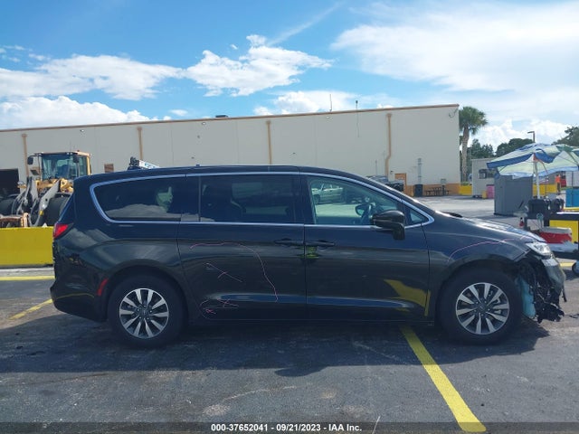 Chrysler Pacifica Hybrid Touring L 2022 2C4RC1L70NR119001 Image 13