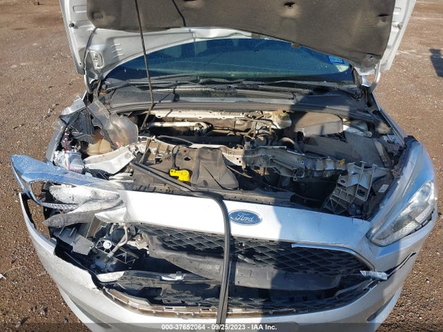 Ford FOCUS SE 2017 1FADP3F23HL229750 Image 10