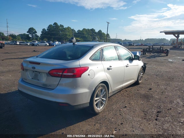 Ford FOCUS SE 2017 1FADP3F23HL229750 Image 4