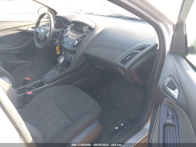Ford FOCUS SE 2017 1FADP3F23HL229750 Image 5
