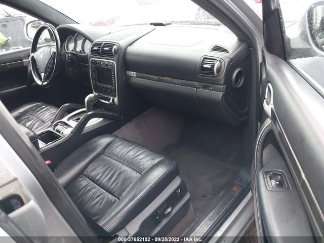 2005 PORSCHE CAYENNE WP1AC29P75LA90369 Photo 4