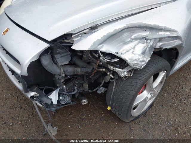 2005 PORSCHE CAYENNE WP1AC29P75LA90369 Photo 5