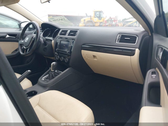 3VWL17AJ4HM226347 Volkswagen Jetta 1.8t Sel