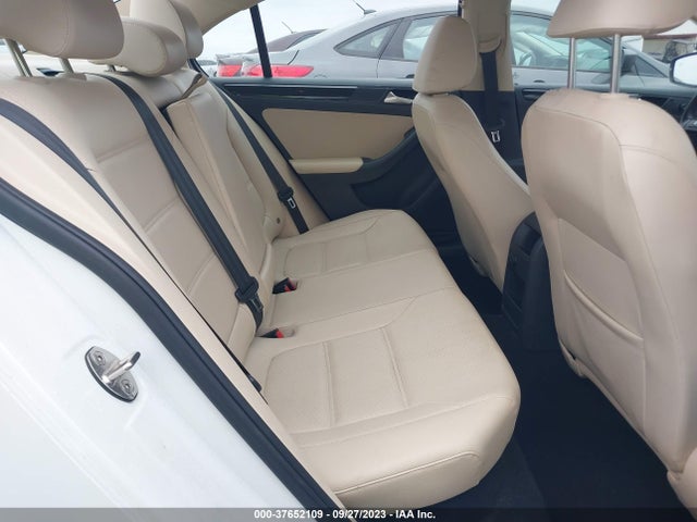 3VWL17AJ4HM226347 Volkswagen Jetta 1.8t Sel