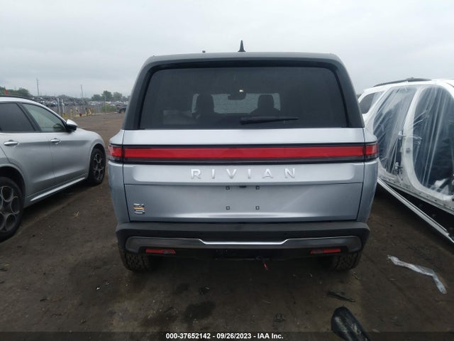 Rivian R1s Adventure 2023 7PDSGABA4PN012562 Image 16