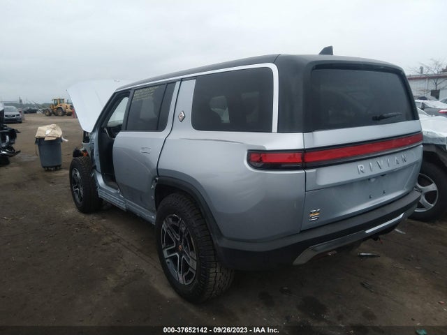 Rivian R1s Adventure 2023 7PDSGABA4PN012562 Image 3
