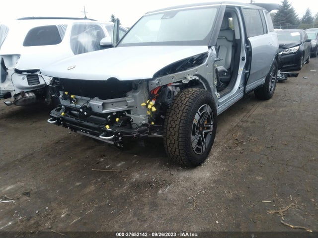 Rivian R1s Adventure 2023 7PDSGABA4PN012562 Image 6