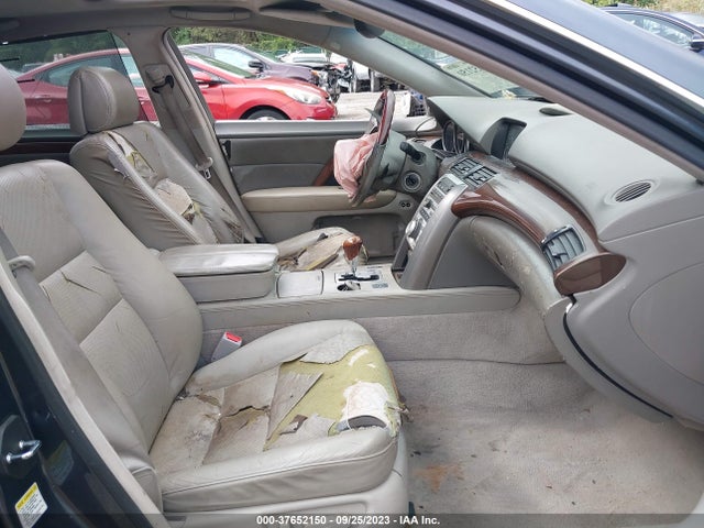 2005 ACURA RL VIN: JH4KB16585C012414