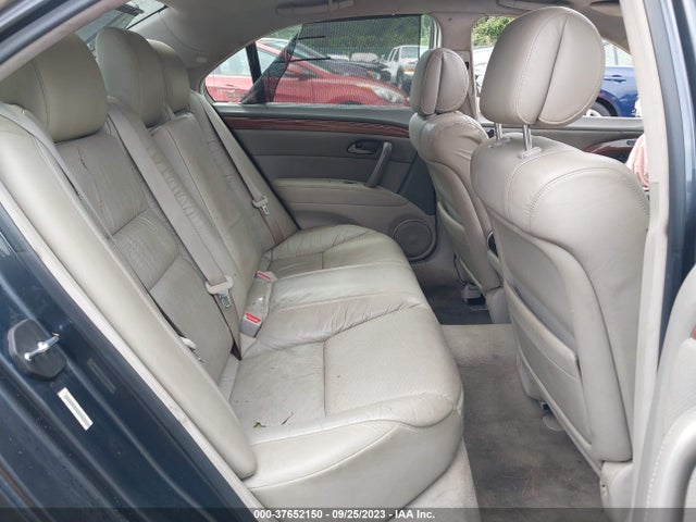 2005 ACURA RL VIN: JH4KB16585C012414