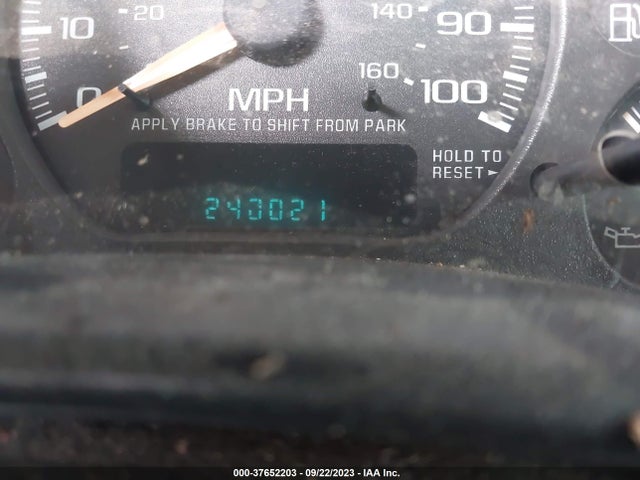 2002 GMC SIERRA 2500HD SL VIN: 1GTHK23112F182126