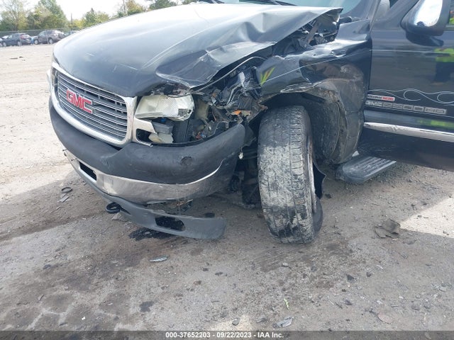 2002 GMC SIERRA 2500HD SL VIN: 1GTHK23112F182126