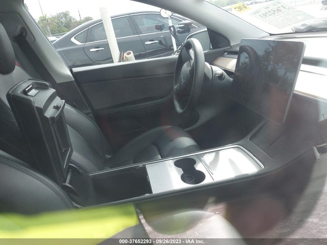 Tesla Model Y Performance 2022 7SAYGDEF3NF319942 Image 5