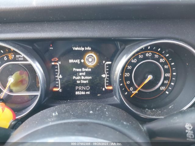 1C4HJXEG5KW537137 Jeep Wrangler Unlimited Sahara