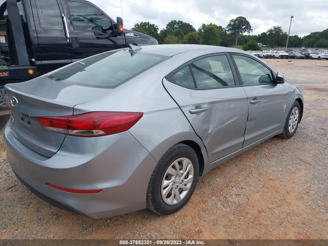 Hyundai ELANTRA SE 2017 5NPD74LF5HH160782 Image 4