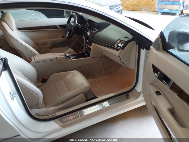 2014 Mercedes-benz E-class E 350 მანქანა იყიდება აუქციონზე, vin: WDDKJ5KB2EF256703, აუქციონის ნომერი: 37652355