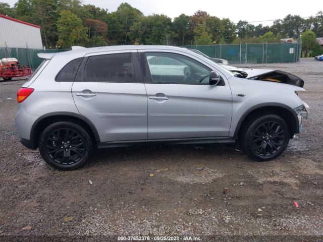 JA4AR3AU2HZ038103 Mitsubishi Outlander Sport 2.0 Le